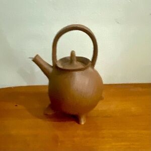 Vintage, Rare, Heavy, Earthen Teapot  (T0824)  This is a rare, beautiful, very h